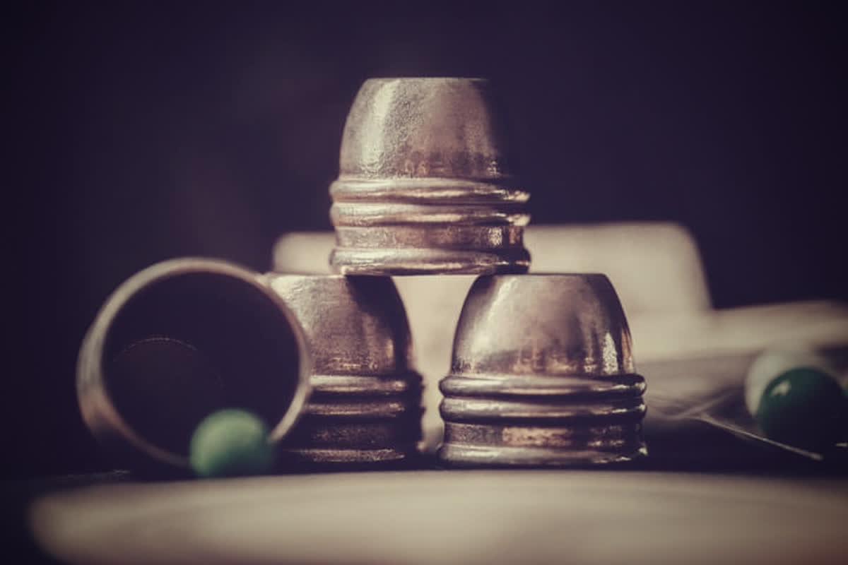 Thimblerig Cups II Shells
